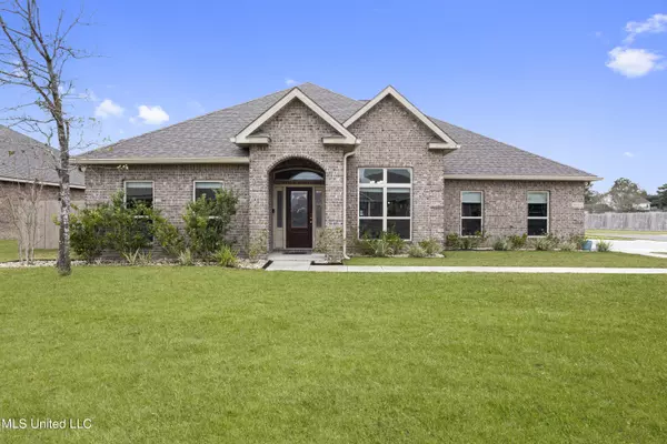 6650 Sugarcane Circle, Ocean Springs, MS 39564