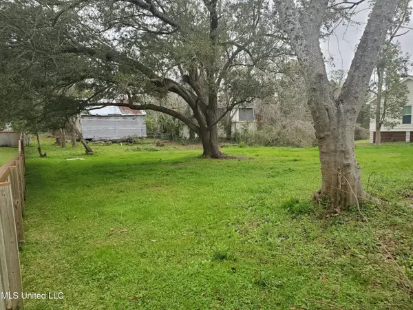 429 Ulman Avenue, Bay Saint Louis, MS 39520