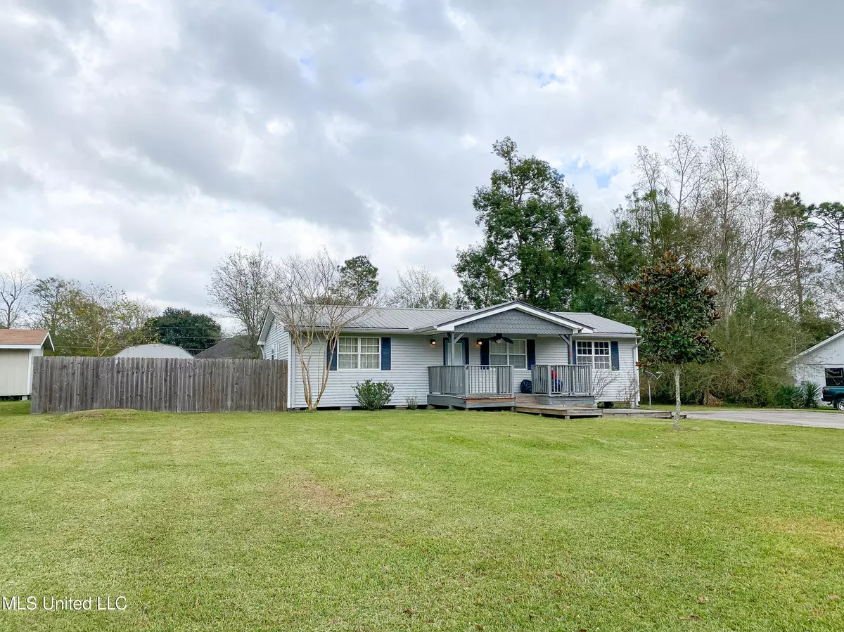 Carriere, MS 39426,108 Millbrook Lane