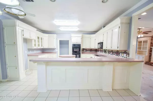 Byram, MS 39212,91 Carpenter Drive