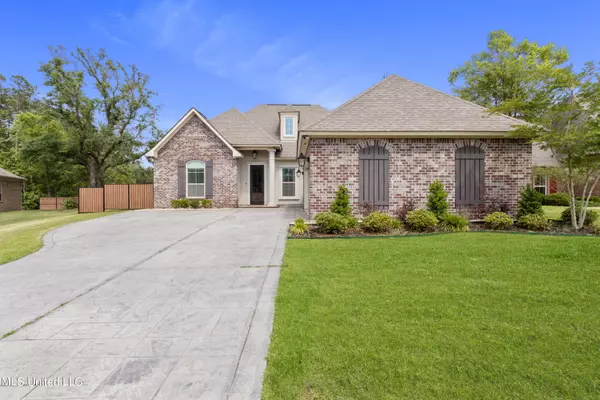 5604 Chalone Place, Ocean Springs, MS 39564