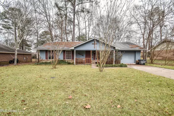 624 Randall Circle, Pearl, MS 39208