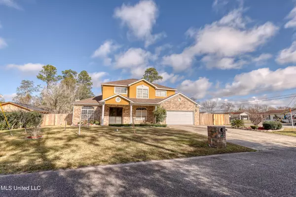 8114 Groveland Road, Ocean Springs, MS 39564