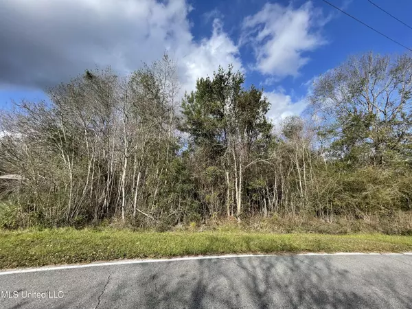 Hide A Way Lane, Carriere, MS 39426