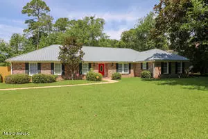 6217 Hermosa Drive, Ocean Springs, MS 39564