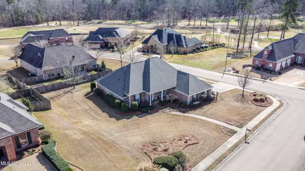 300 Glen Meadow, Brandon, MS 39047