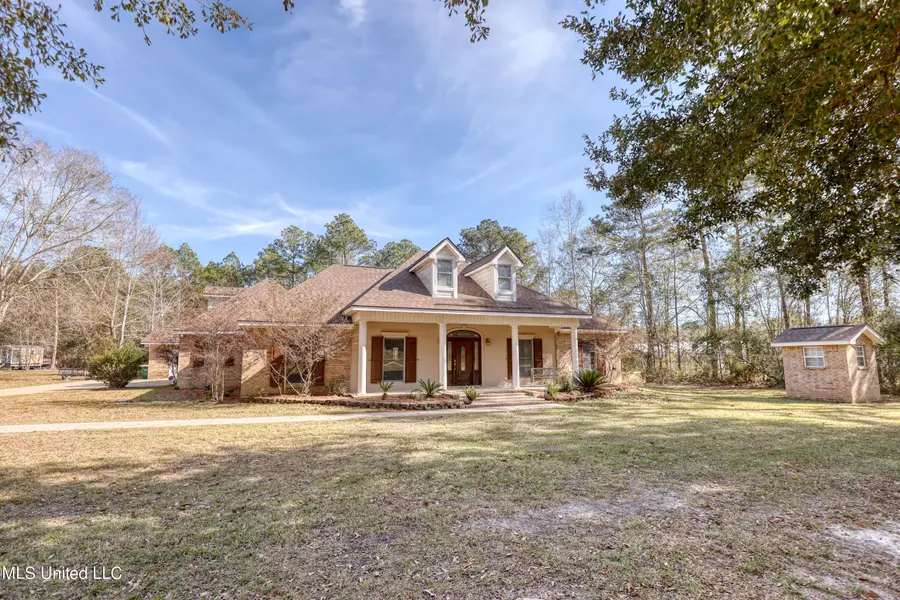 8890 Dana Road, Biloxi, MS 39532