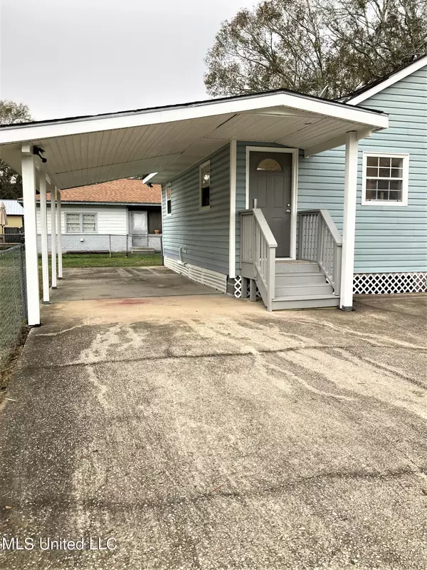 Pascagoula, MS 39567,2214 May Avenue