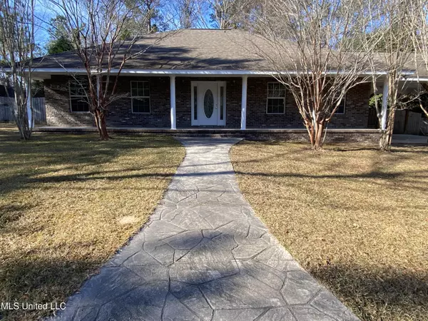 55 Hunters Walk Walk, Wiggins, MS 39577