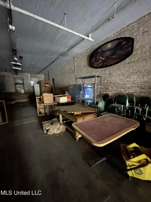 Yazoo City, MS 39194,312 S Main Street Street