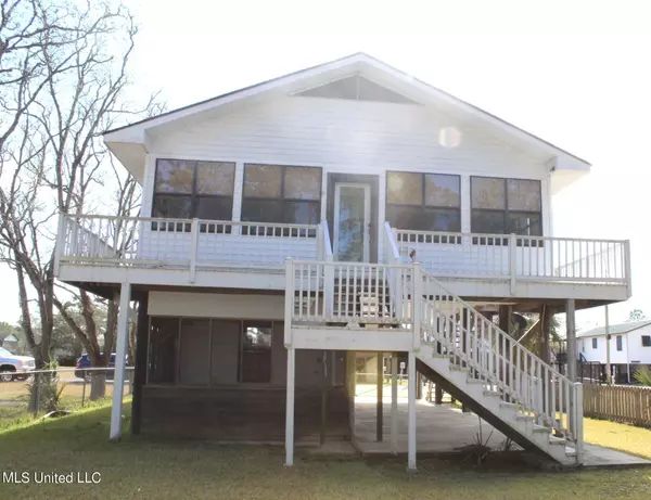 5030 Logan Street, Bay Saint Louis, MS 39520