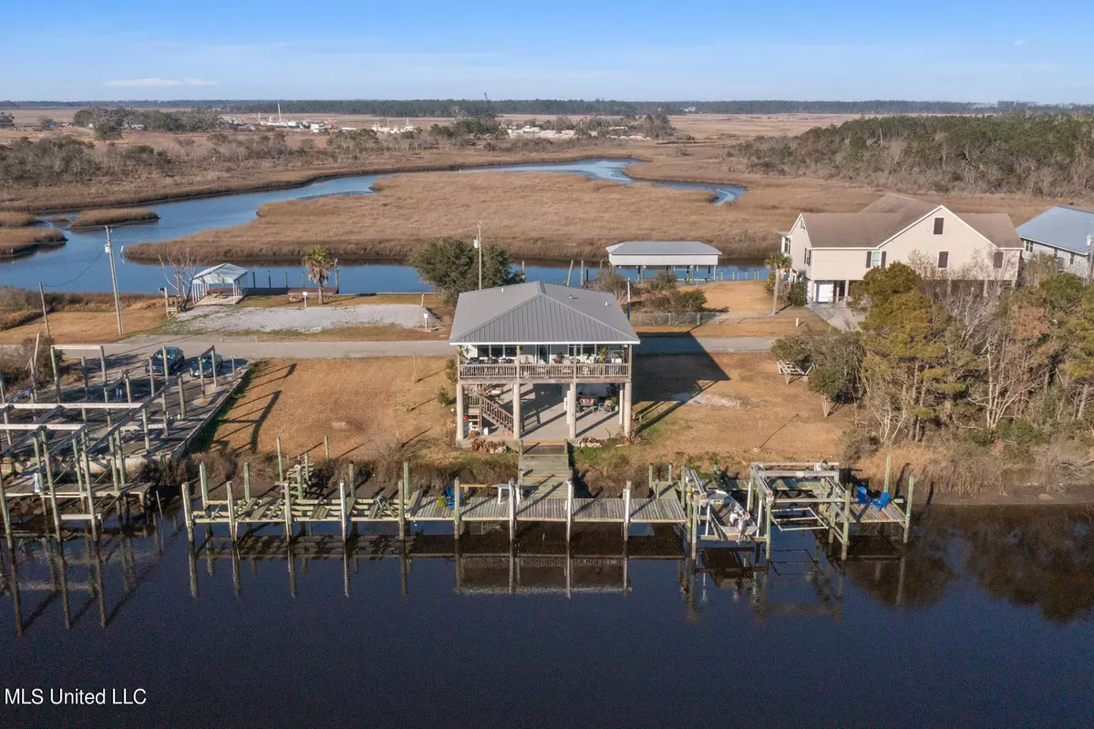 Bay Saint Louis, MS 39520,5226 Lambert Lane