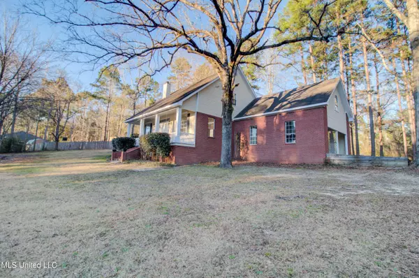 Hattiesburg, MS 39402,8 Saint Charles Avenue
