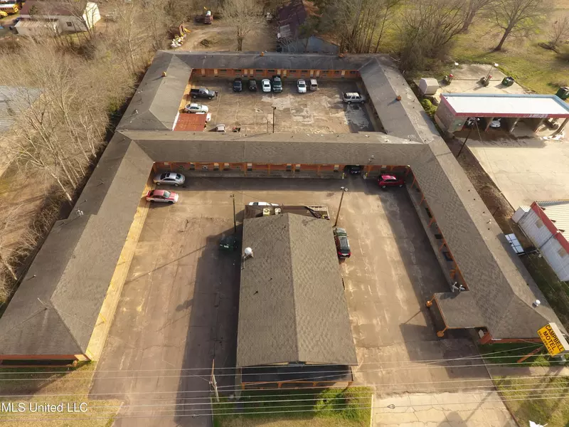 321 Highway 12, Kosciusko, MS 39090