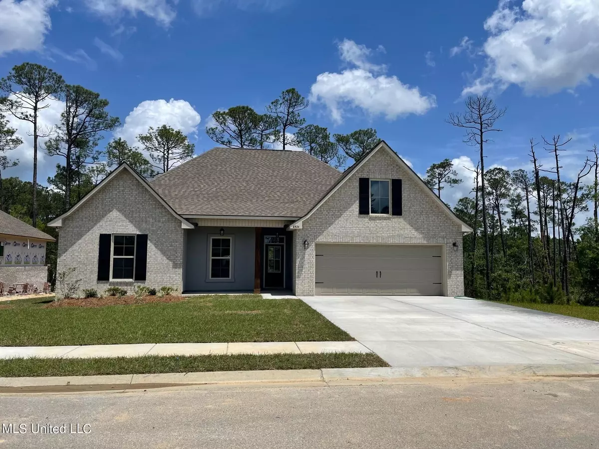 Ocean Springs, MS 39564,6924 Osprey Drive