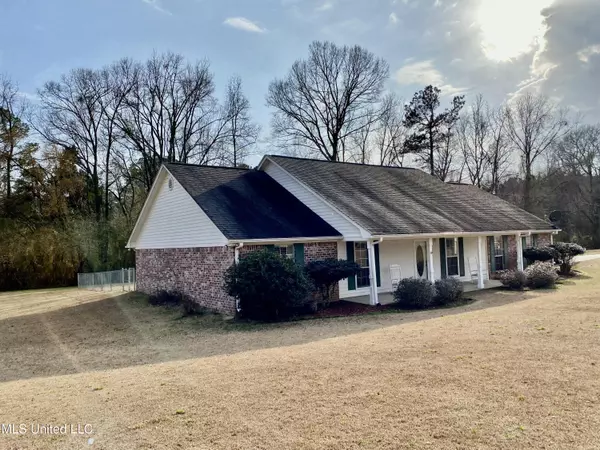 1005 Crystal Hill Lane, Crystal Springs, MS 39059