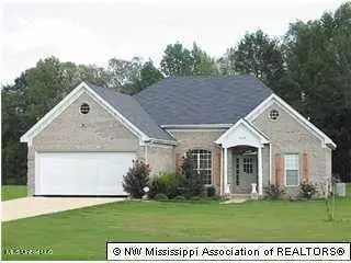 433 Moore Loop Loop, Byhalia, MS 38611