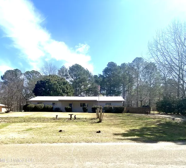 72 Overby Road Road, Benton, MS 39039