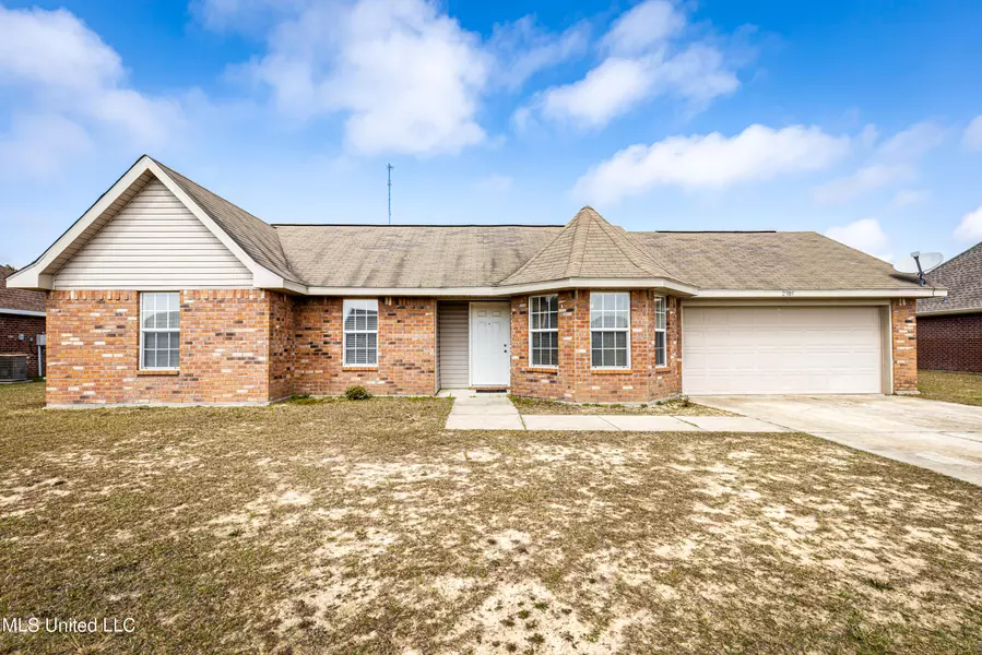 2305 Paula Circle, Ocean Springs, MS 39564