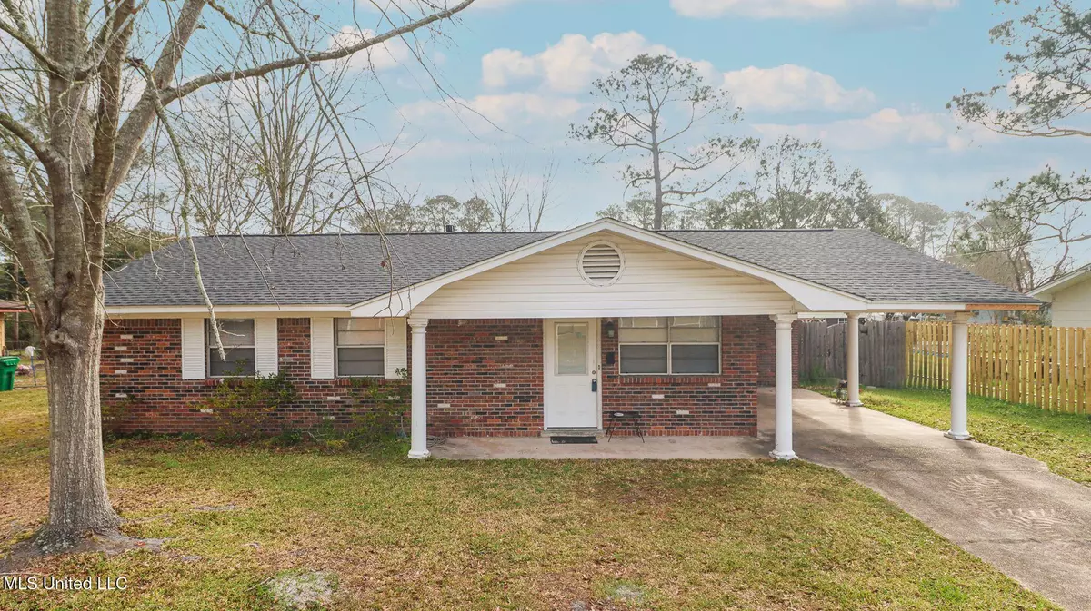 Ocean Springs, MS 39564,6671 Balboa Circle