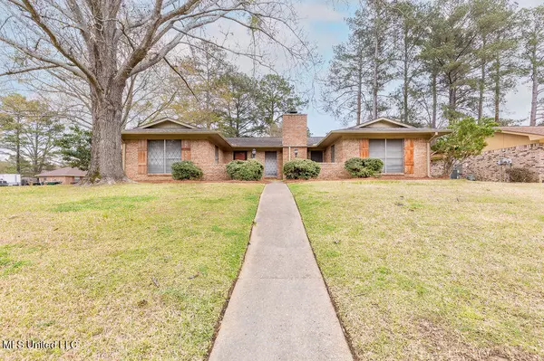 Pearl, MS 39208,605 Black Oak Circle