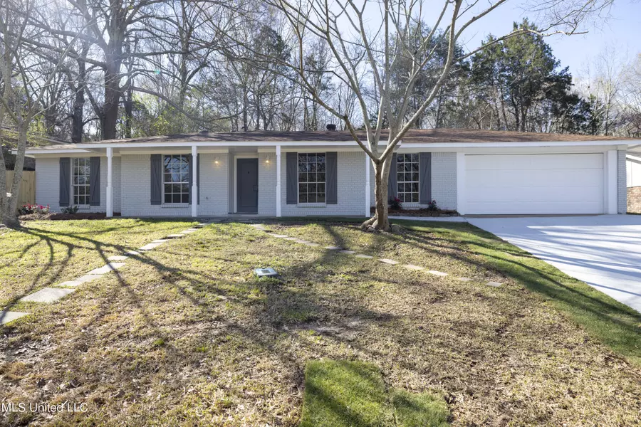 320 Oakhill Circle, Clinton, MS 39056