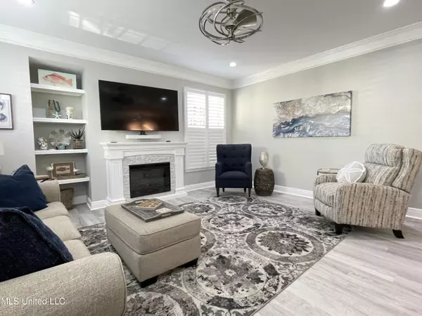 Gulfport, MS 39507,2252 Beach Drive #1402