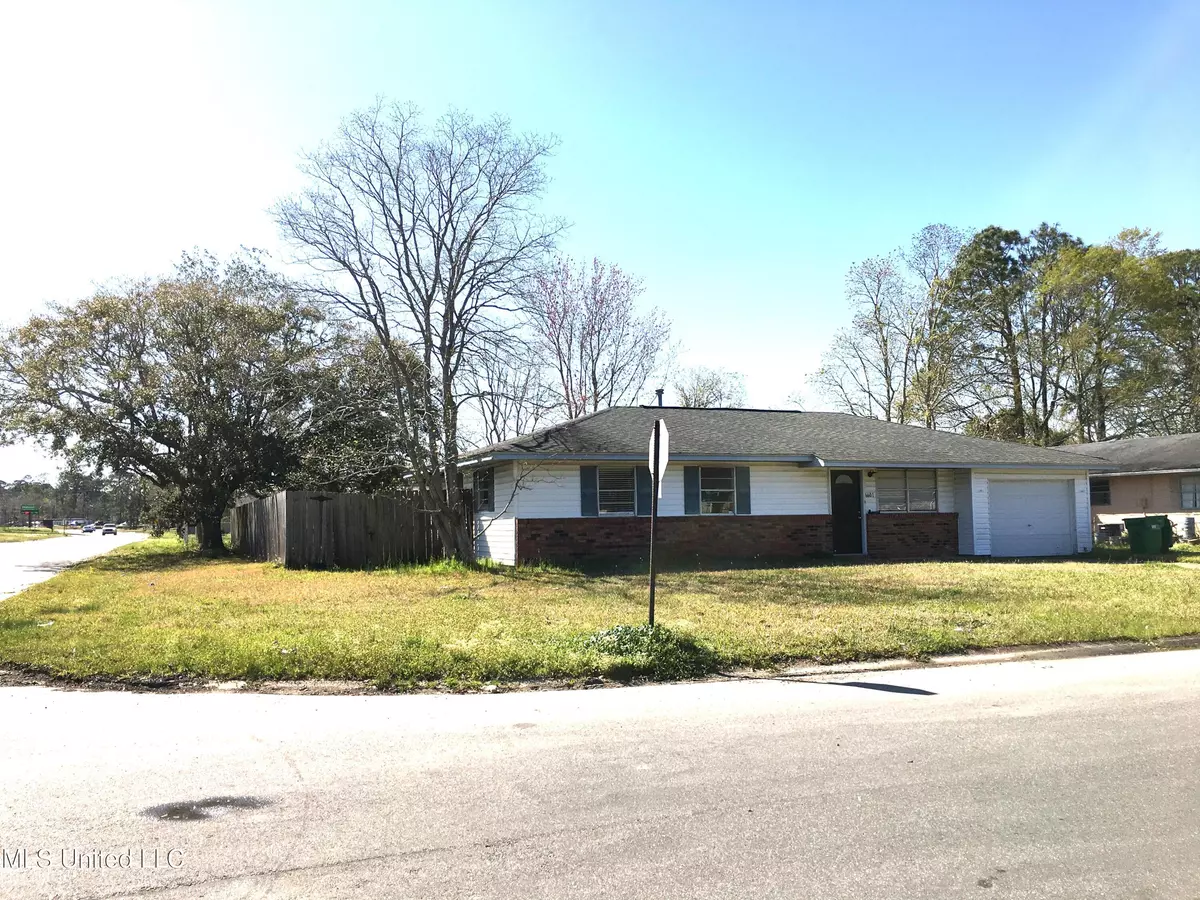 Ocean Springs, MS 39564,6601 Cortez Circle