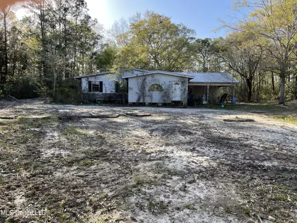 9005 Ollie Vice Road, Moss Point, MS 39562