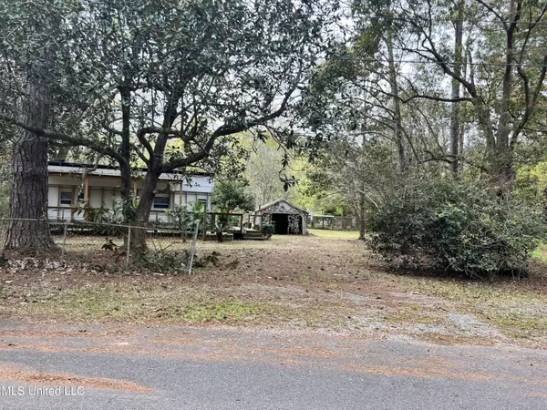 8523 Birch Avenue, Ocean Springs, MS 39564