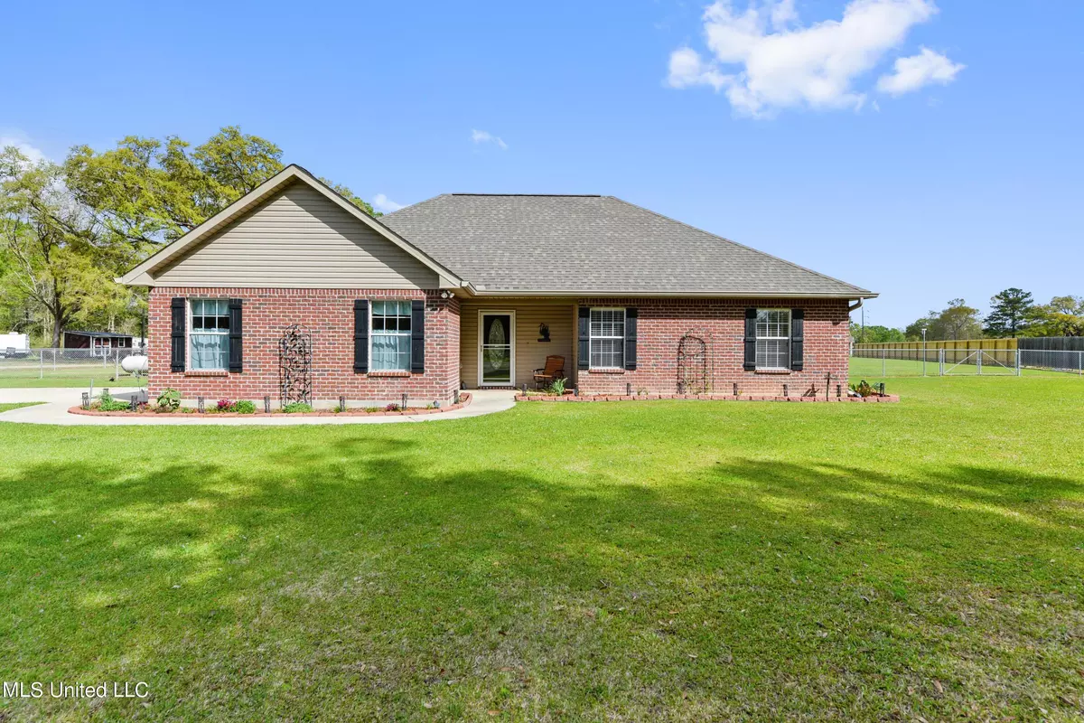 Carriere, MS 39426,4 Mcbeth Road