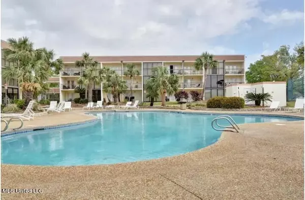 2046 Beach Boulevard #B216, Biloxi, MS 39531