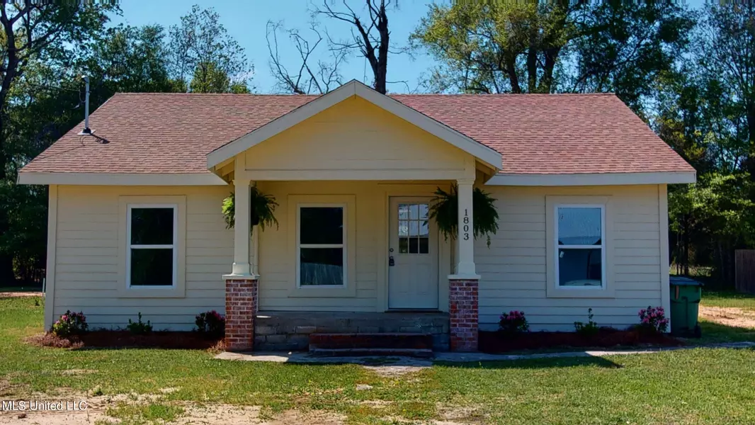 1803 Texas Street, Leakesville, MS 39451