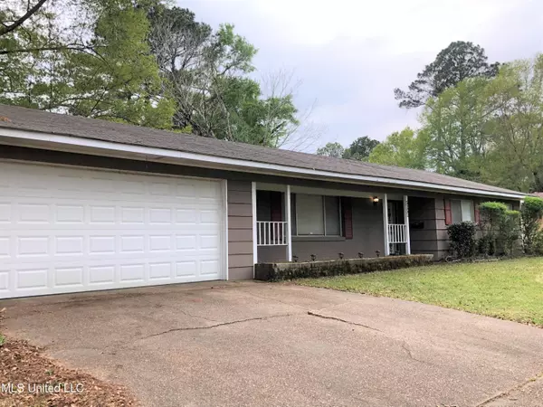 5151 Parkway Drive, Jackson, MS 39211