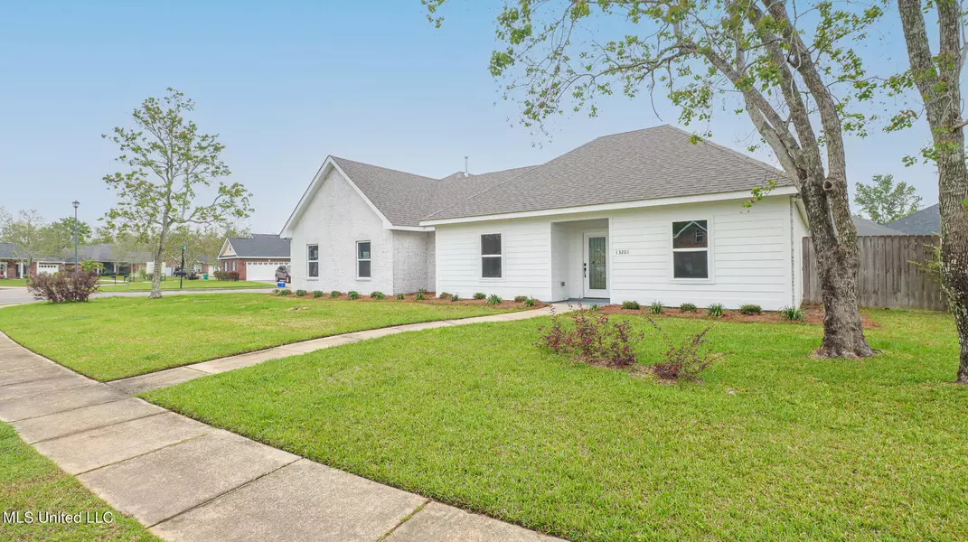 13201 E Carriage Circle Circle, Gulfport, MS 39503