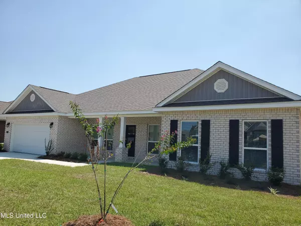 140 Saltmeadow Circle, Ocean Springs, MS 39564