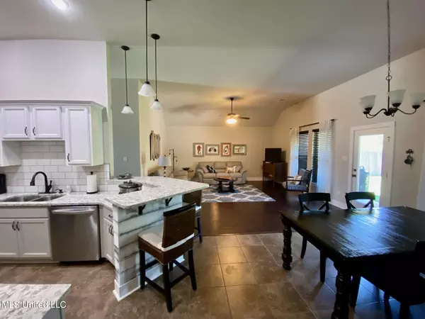 D'iberville, MS 39540,3963 David Lane
