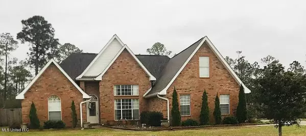 2925 Village Circle, Ocean Springs, MS 39564