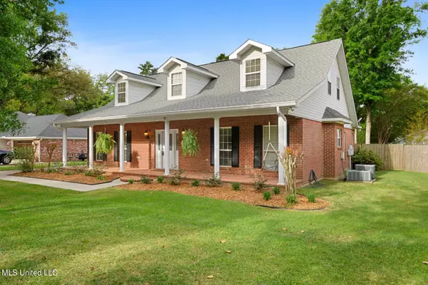 Ocean Springs, MS 39564,6817 Corto Road