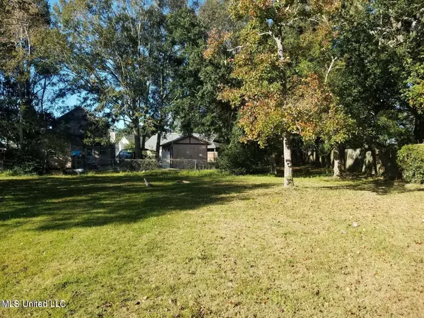 D'iberville, MS 39540,114 Locust Drive