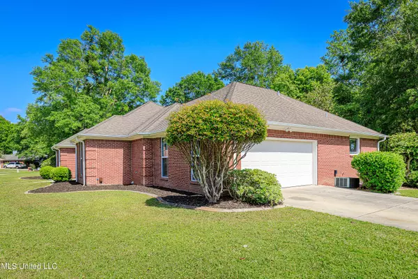 Ocean Springs, MS 39564,3500 Redwood Lane