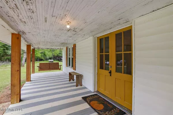 Magee, MS 39111,1557 Mount Zion Road