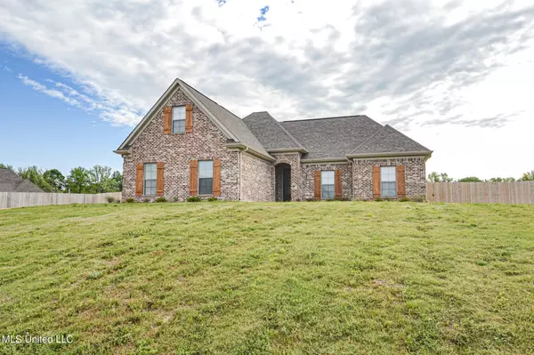 104 Cross Creek Drive, Senatobia, MS 38668