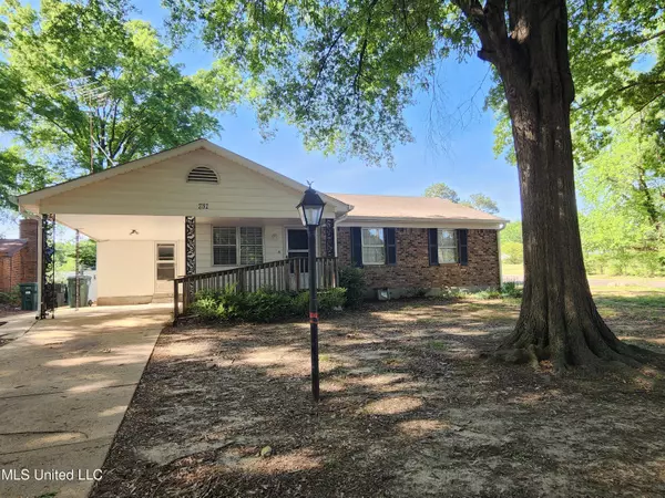 2152 Colonial Hills Drive, Southaven, MS 38671