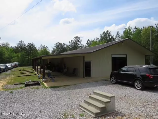 2579 Attala Road 3057, Kosciusko, MS 39090