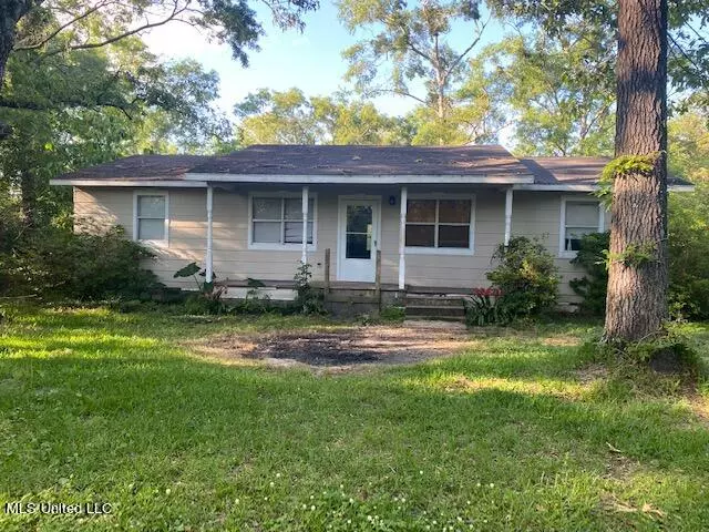 17260 Lakeview Road, Saucier, MS 39574
