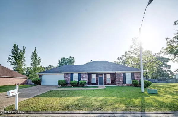 1038 Spanish Oak Drive, Pearl, MS 39208