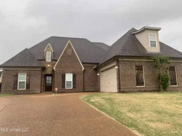 3033 Raspberry Red Cove, Southaven, MS 38672