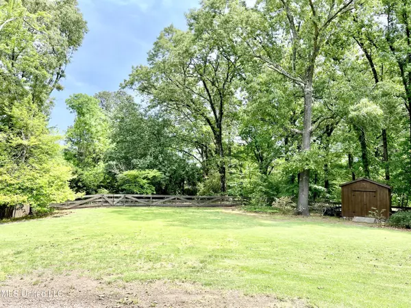 Hernando, MS 38632,1610 Mount Pleasant Road