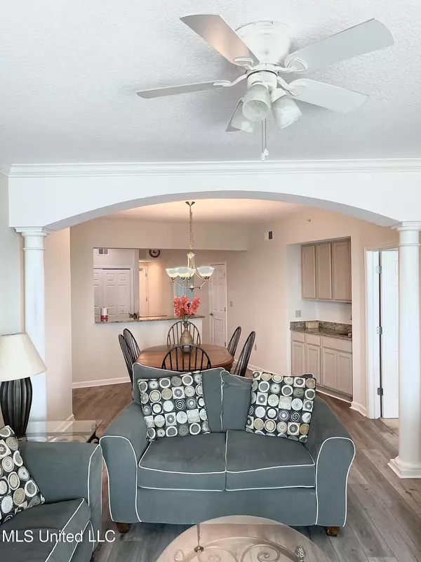 Gulfport, MS 39507,2228 Beach Drive #1307